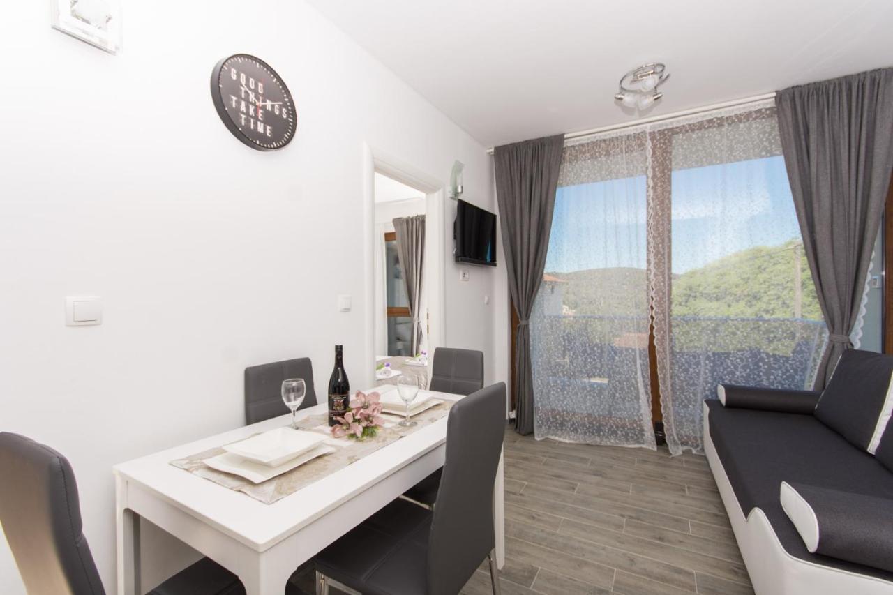 Villa La Veliki Drvenik Room photo