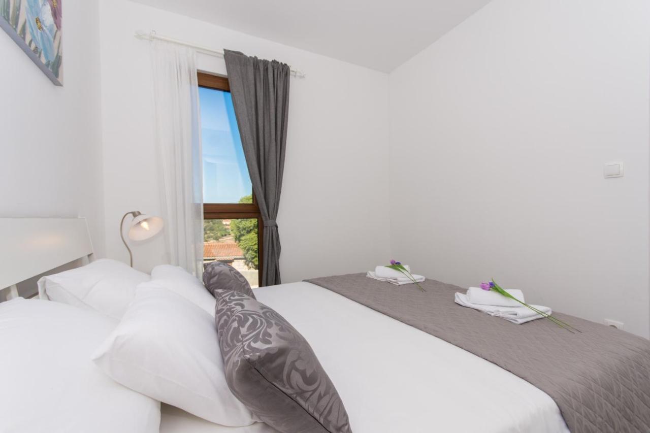 Villa La Veliki Drvenik Room photo